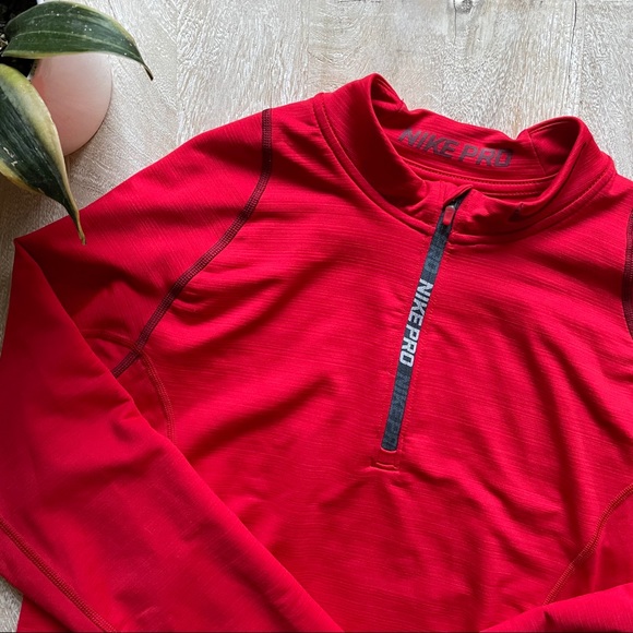 Nike Pro Pullover - Picture 2 of 5